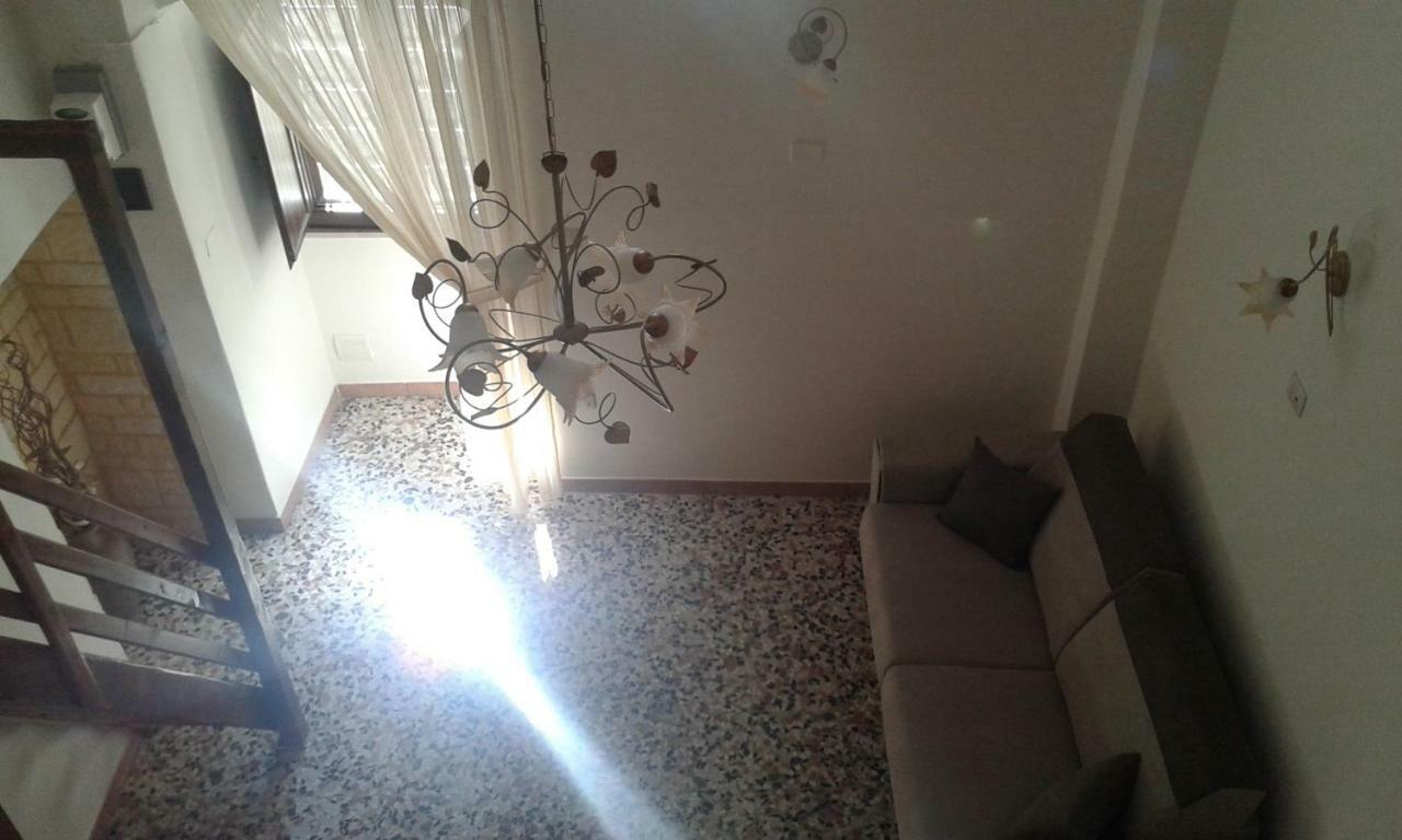 Вилла A Casa Di Monia Феллине Экстерьер фото